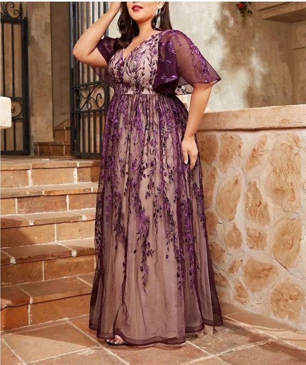 Women's Plus Size Evening Gown Ball Dress V-Neck Embroidered Lace Mesh Long Skirt Party Dress